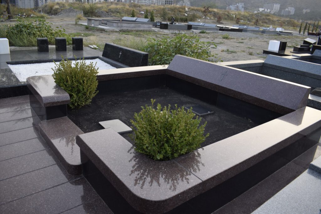 სასაფლაოს მოპირკეთება