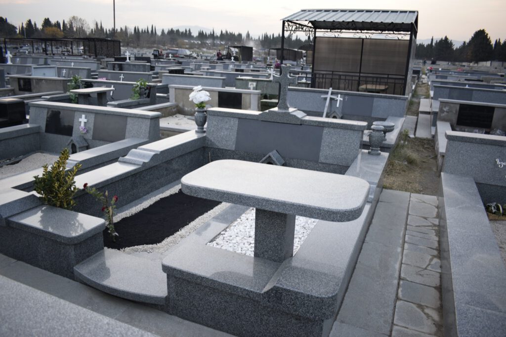 სასაფლაოს მოპირკეთება