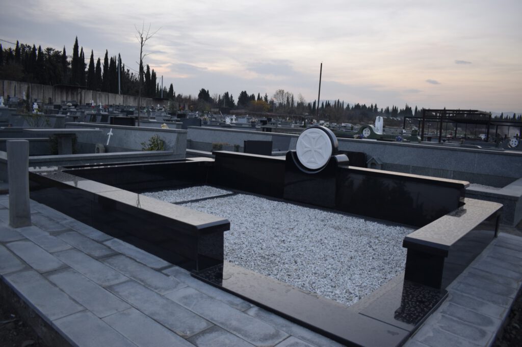 სასაფლაოს მოპირკეთება