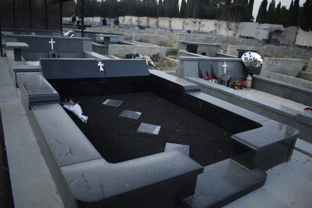 სასაფლაოს მოპირკეთება